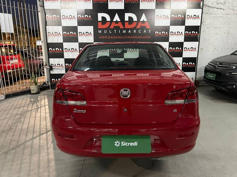 FIAT - SIENA - 2010/2011 - Vermelha - R$ 32.900,00