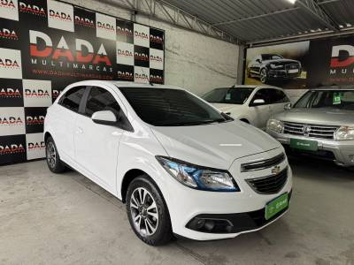 CHEVROLET - ONIX - 2015/2015 - Branca - R$ 53.900,00