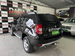 RENAULT - DUSTER - 2011/2012 - Preta - R$ 45.900,00