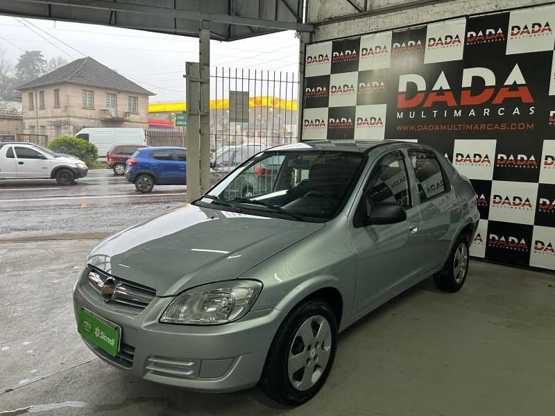 CHEVROLET - PRISMA - 2010/2011 - Prata - R$ 29.900,00