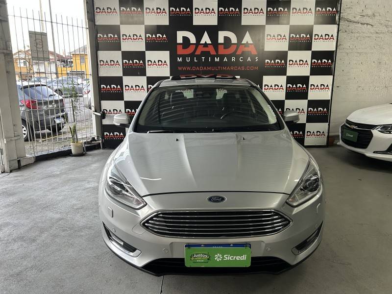 FORD - FOCUS - 2015/2016 - Prata - R$ 72.900,00