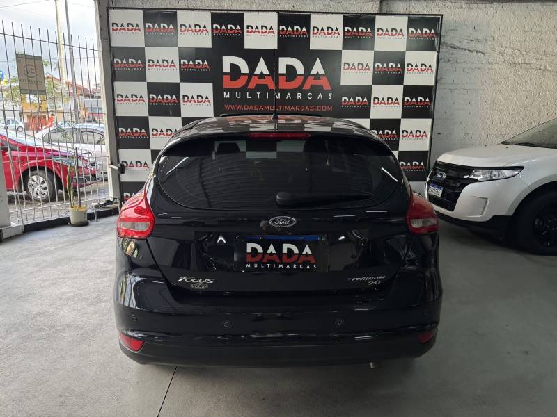 FORD - FOCUS - 2016/2016 - Preta - R$ 71.900,00