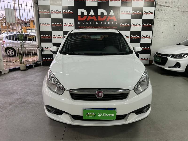 FIAT - GRAND SIENA - 2014/2015 - Branca - R$ 43.900,00