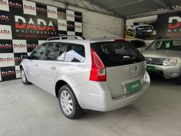 RENAULT - MÉGANE - 2011/2012 - Prata - R$ 31.900,00