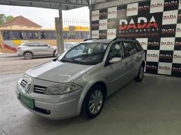RENAULT - MÉGANE - 2011/2012 - Prata - R$ 31.900,00