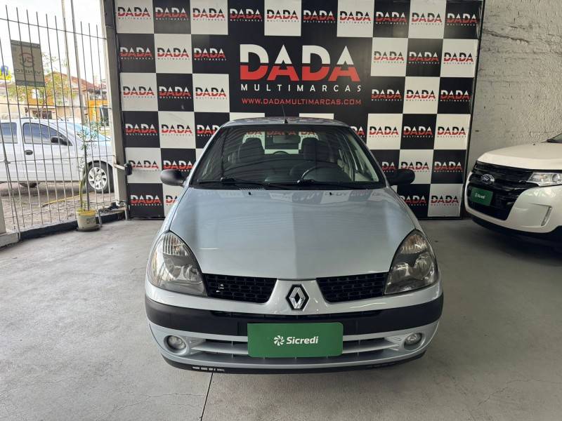 RENAULT - CLIO - 2004/2005 - Prata - R$ 21.900,00