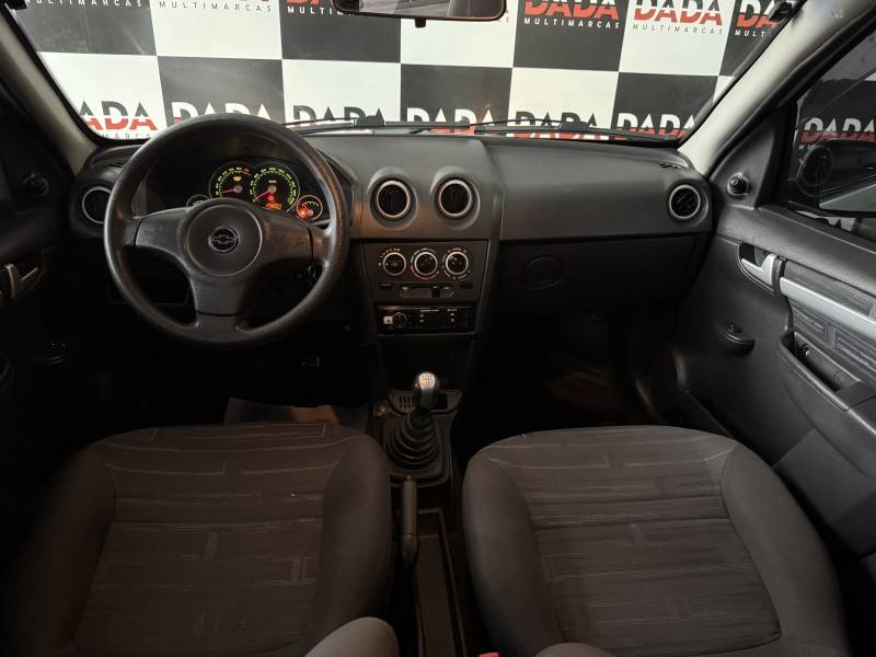 CHEVROLET - PRISMA - 2010/2011 - Prata - Sob Consulta