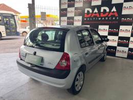 RENAULT - CLIO - 2004/2005 - Prata - R$ 21.900,00