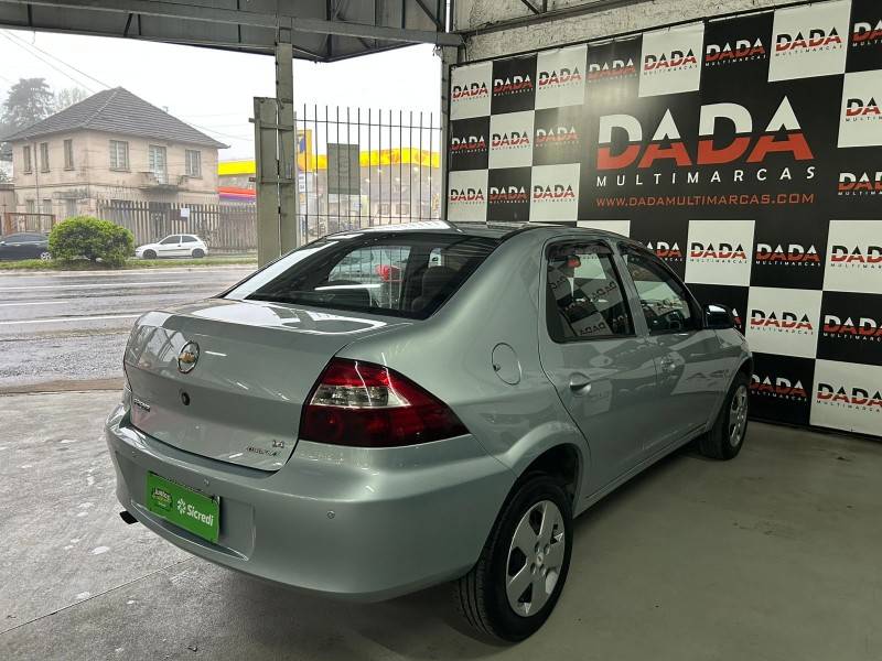 CHEVROLET - PRISMA - 2010/2011 - Prata - R$ 29.900,00