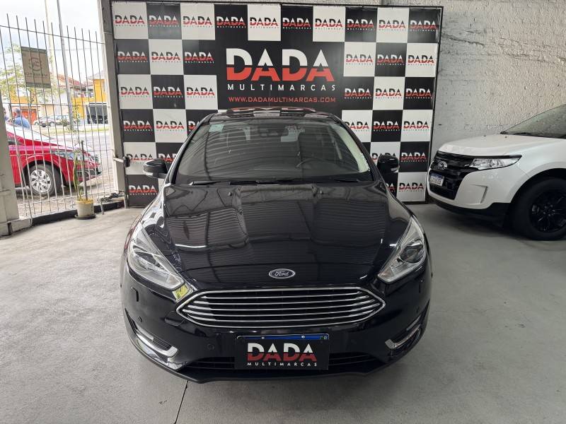 FORD - FOCUS - 2016/2016 - Preta - R$ 71.900,00