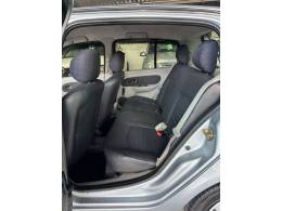 RENAULT - CLIO - 2004/2005 - Prata - R$ 21.900,00