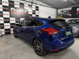 FORD - FOCUS - 2015/2016 - Azul - R$ 72.900,00