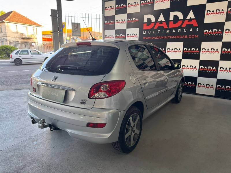 PEUGEOT - 207 - 2012/2013 - Prata - R$ 33.900,00