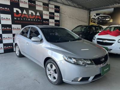 KIA MOTORS - CERATO - 2010/2011 - Prata - R$ 44.900,00