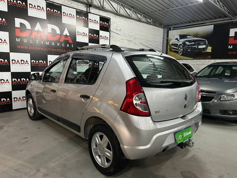 RENAULT - SANDERO - 2010/2011 - Prata - R$ 32.900,00