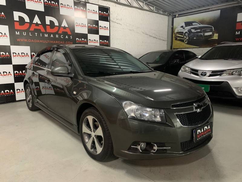 CHEVROLET - CRUZE - 2012/2013 - Verde - R$ 55.900,00