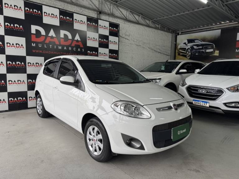 FIAT - PALIO - 2014/2014 - Branca - R$ 35.900,00