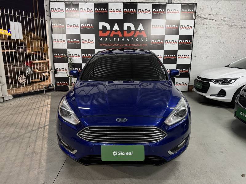 FORD - FOCUS - 2015/2016 - Azul - R$ 72.900,00