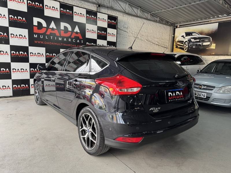 FORD - FOCUS - 2016/2016 - Preta - R$ 71.900,00