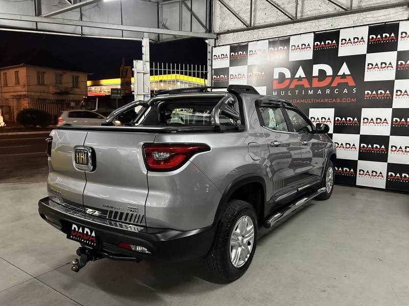 FIAT - TORO - 2021/2022 - Prata - R$ 108.900,00