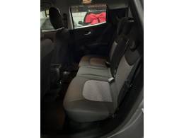 FIAT - TORO - 2021/2022 - Prata - R$ 108.900,00